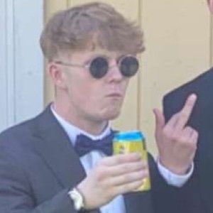 Meet your Posher, Brady